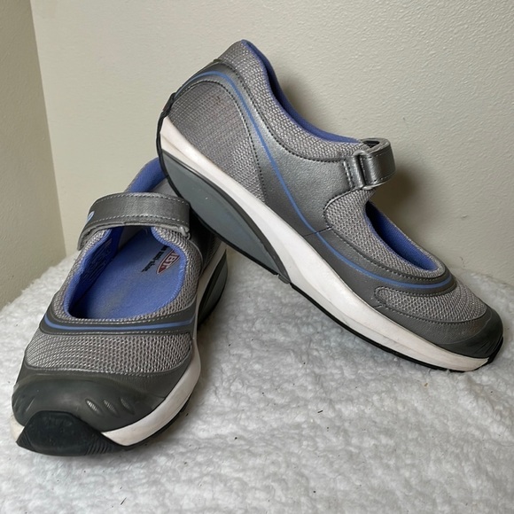 Mbt Swiss Mary Jane Rocking Shoe Size 8.5 - Picture 1 of 9